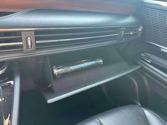 Photo of 2022 Infinite Black Metallic Clearcoat Lincoln Corsair