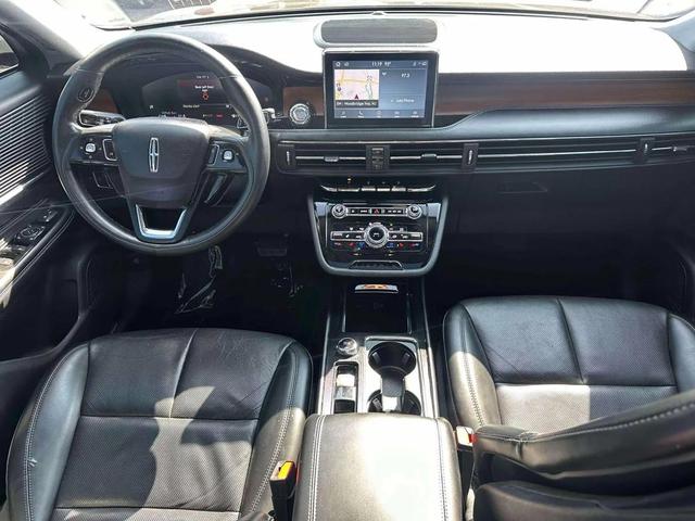 Photo of 2022 Infinite Black Metallic Clearcoat Lincoln Corsair