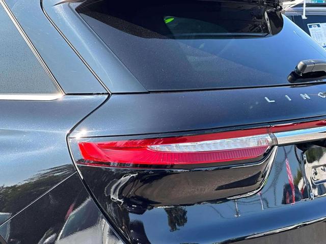 Photo of 2022 Infinite Black Metallic Clearcoat Lincoln Corsair