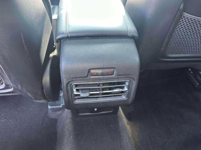 Photo of 2022 Infinite Black Metallic Clearcoat Lincoln Corsair