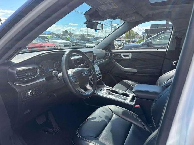 Photo of 2022 Oxford White Ford Explorer