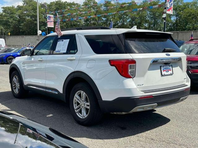 Photo of 2022 Oxford White Ford Explorer