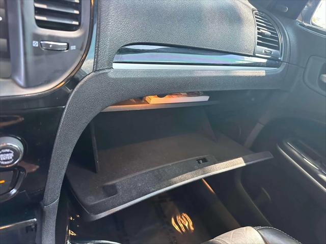 Photo of 2021 Gloss Black Chrysler 300