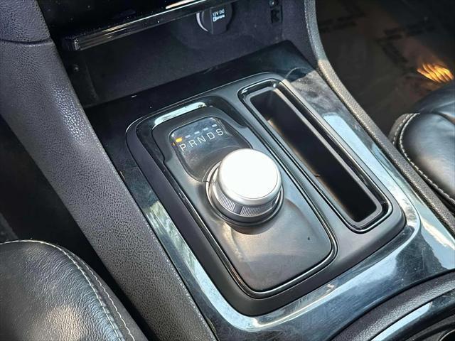 Photo of 2021 Gloss Black Chrysler 300
