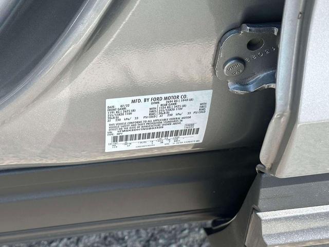 Photo of 2022 Iconic Silver Metallic Ford Explorer