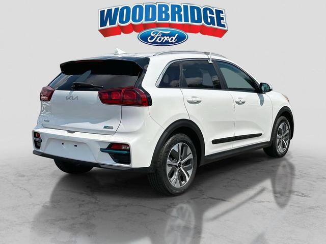 Photo of 2022 Snow White Pearl Kia Niro EV