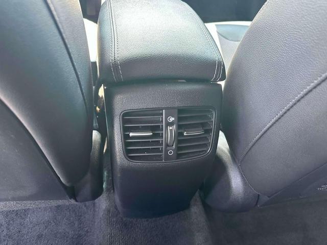 Photo of 2022 Snow White Pearl Kia Niro EV
