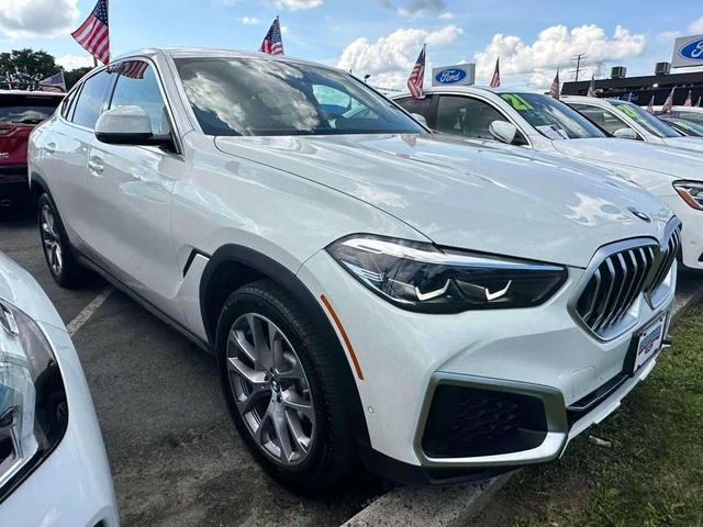 Photo of 2023 Alpine White BMW X6