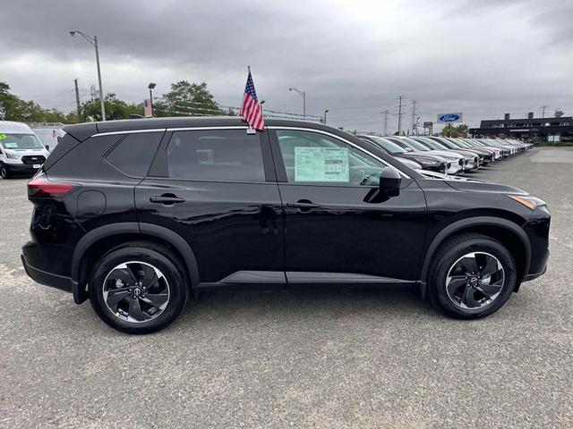 Photo of 2026 Super Black Nissan Rogue
