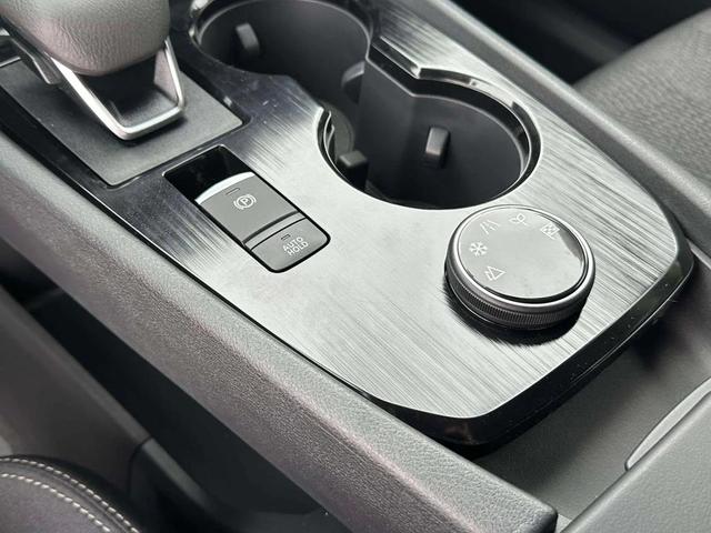 Photo of 2026 Super Black Nissan Rogue
