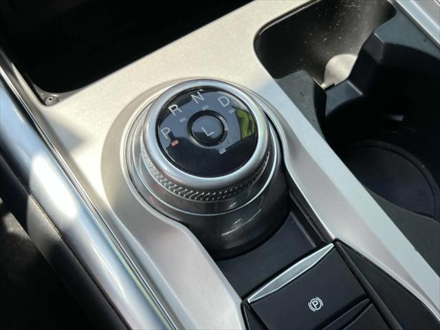 Photo of 2022 Iconic Silver Metallic Ford Explorer