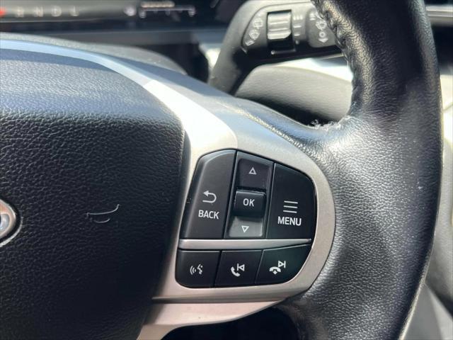 Photo of 2022 Iconic Silver Metallic Ford Explorer