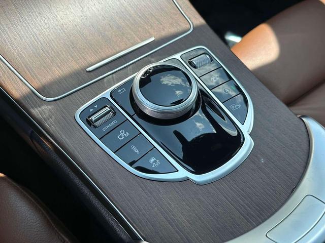 Photo of 2021 designo Diamond White Metallic Mercedes-Benz AMG C 43