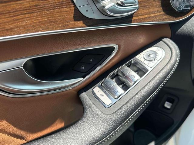Photo of 2021 designo Diamond White Metallic Mercedes-Benz AMG C 43
