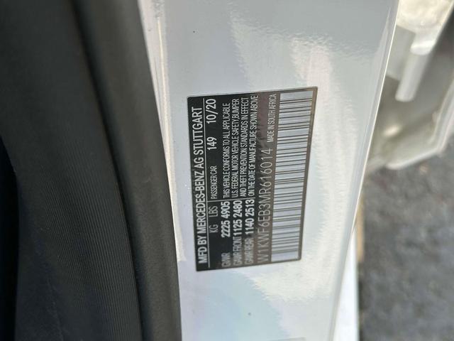 Photo of 2021 designo Diamond White Metallic Mercedes-Benz AMG C 43