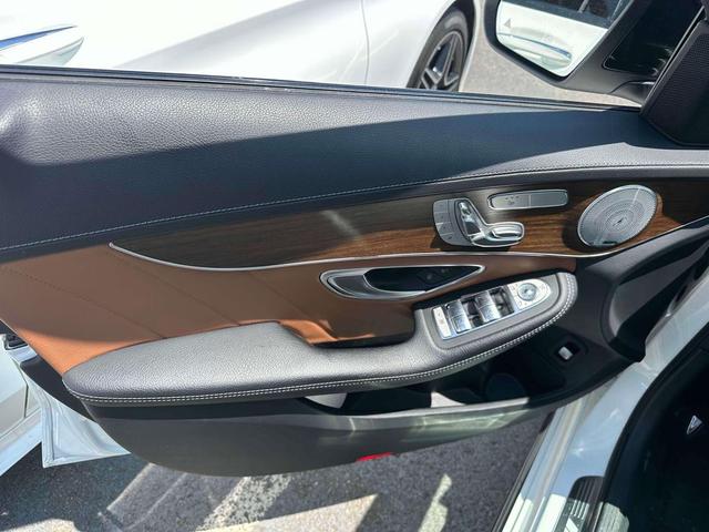Photo of 2021 designo Diamond White Metallic Mercedes-Benz AMG C 43