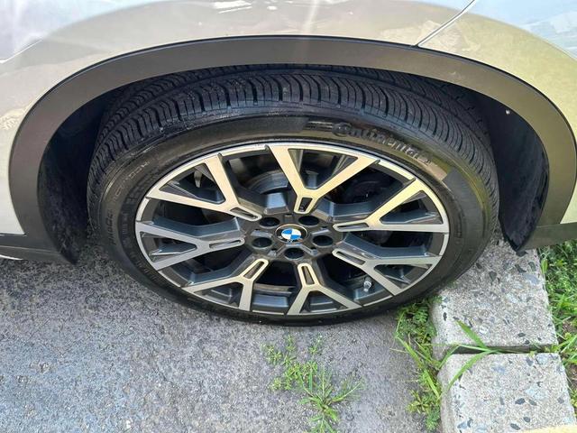 Photo of 2021 Cashmere Silver Metallic BMW X1