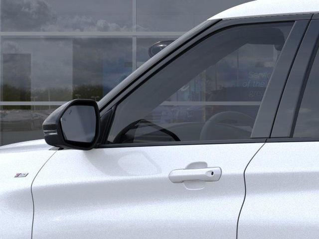 Photo of 2025 Star White Metallic Tri-Coat Ford Explorer