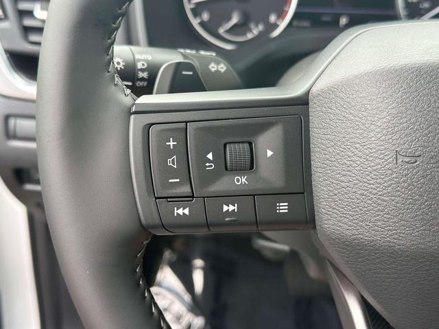 Photo of 2026 Everest White Pearl Tricoat Nissan Rogue