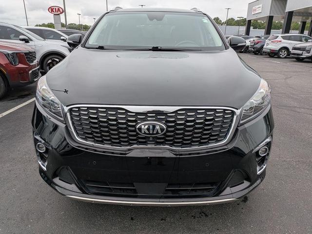 Photo of 2020 Ebony Black Kia Sorento
