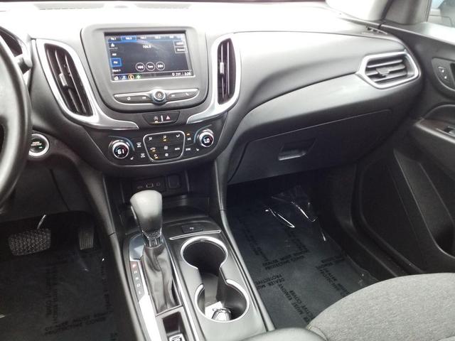 Photo of 2022 Seaglass Blue Metallic Chevrolet Equinox