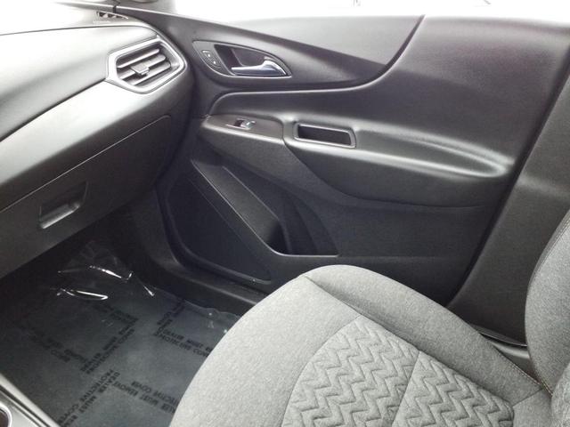 Photo of 2022 Seaglass Blue Metallic Chevrolet Equinox