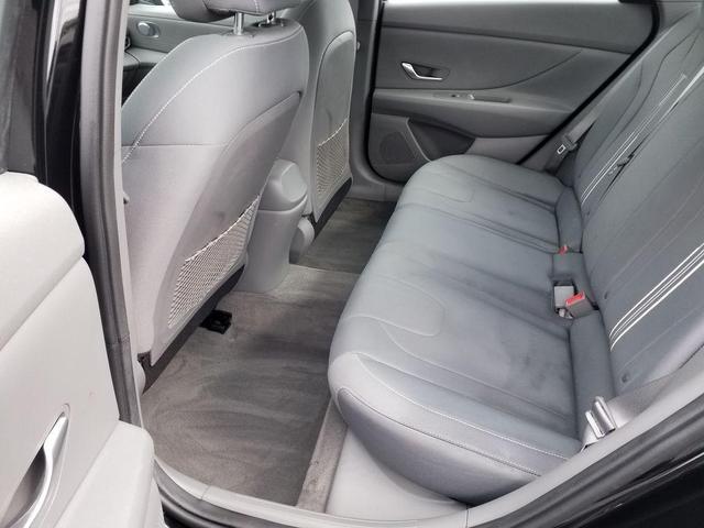Photo of 2022 Phantom Black Hyundai ELANTRA