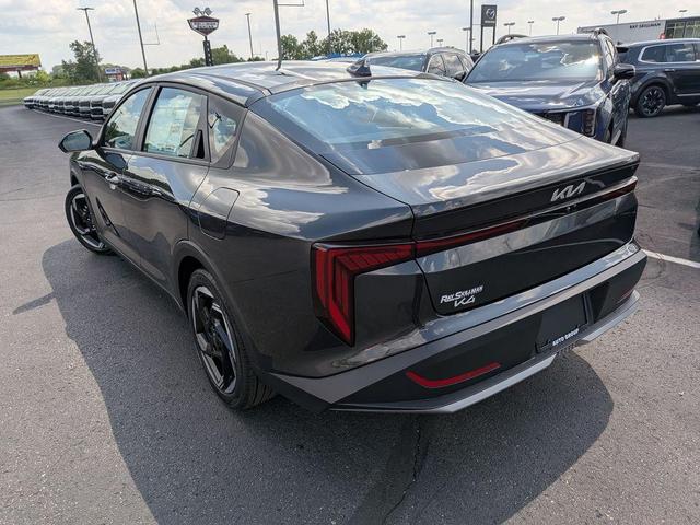 Photo of 2025 Gray Kia K4