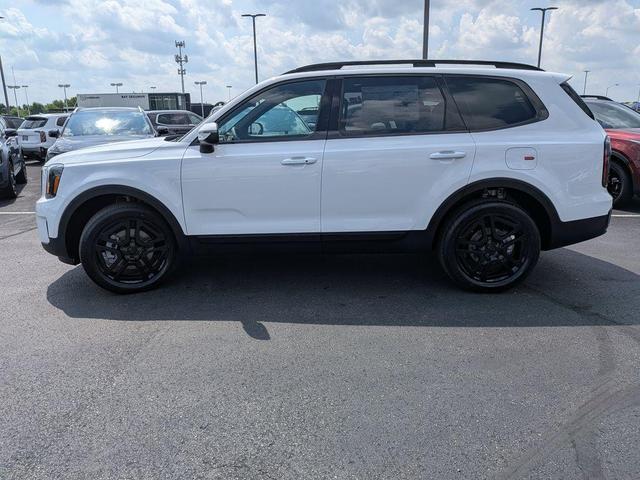 Photo of 2025 Glacial White Pearl Kia Telluride