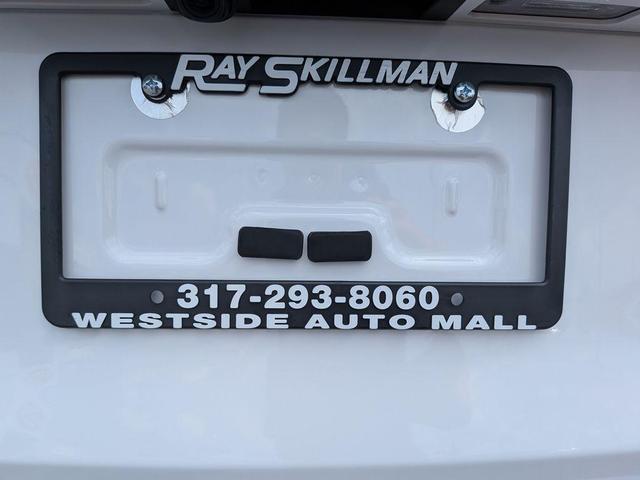 Photo of 2025 Glacial White Pearl Kia Telluride