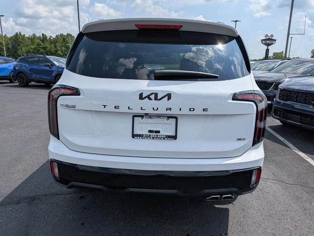 Photo of 2025 Glacial White Pearl Kia Telluride