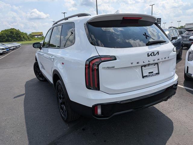Photo of 2025 Glacial White Pearl Kia Telluride