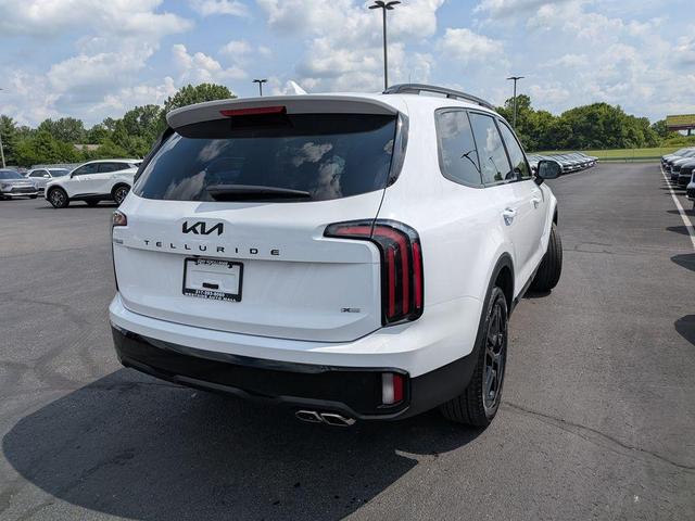 Photo of 2025 Glacial White Pearl Kia Telluride