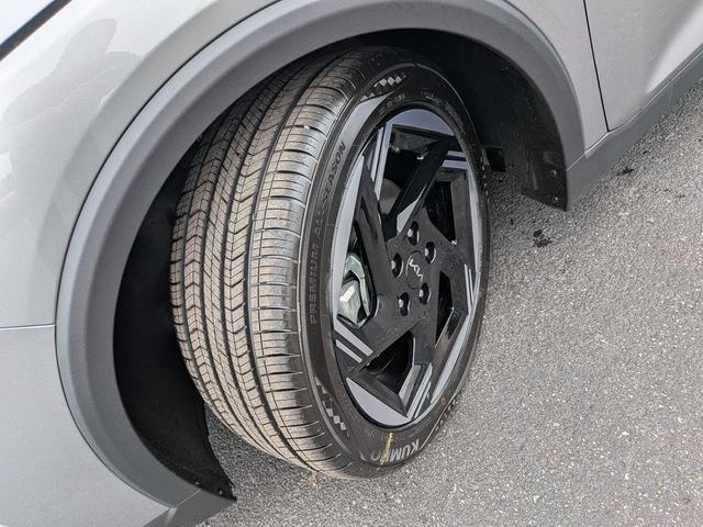Photo of 2025 Steel Gray Kia K4