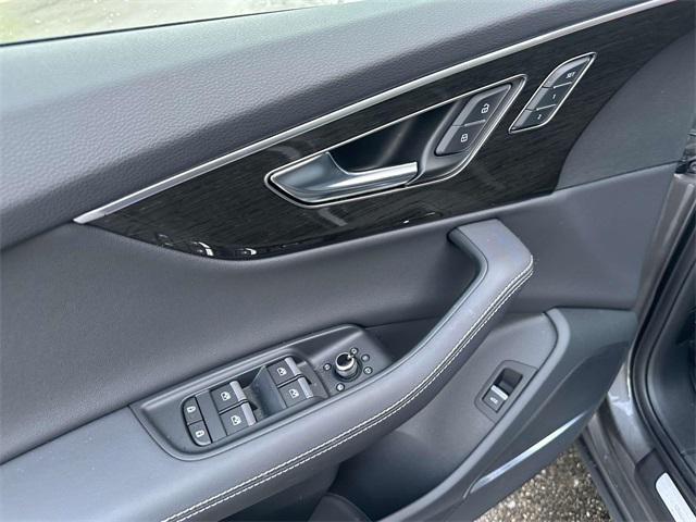 Photo of 2025 Samurai Gray Metallic Audi Q7