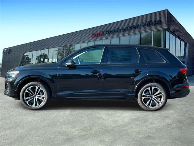 Photo of 2025 Mythos Black Metallic Audi Q7