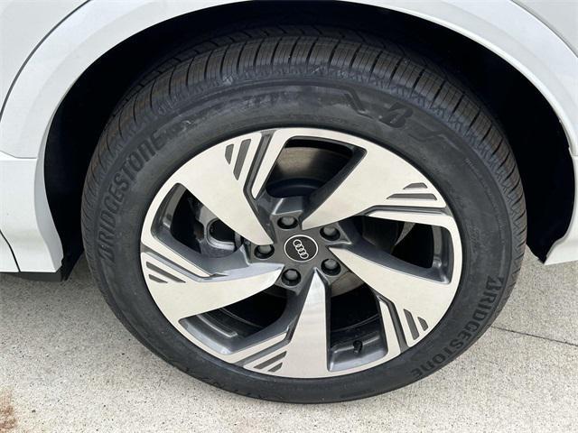 Photo of 2025 Glacier White Audi Q6 e-tron