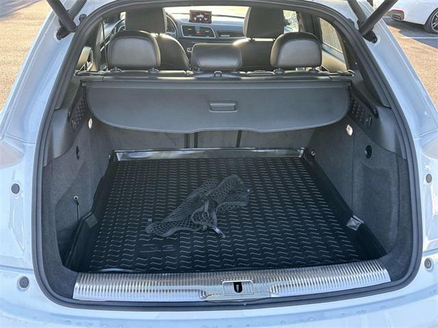 Photo of 2018 Glacier White Audi Q3