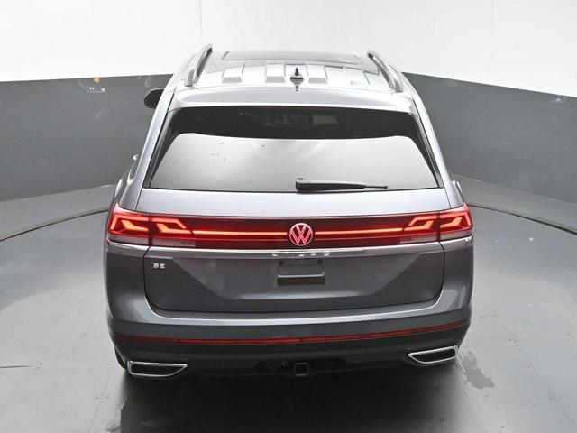 Photo of 2025 Platinum Gray Metallic Volkswagen Atlas