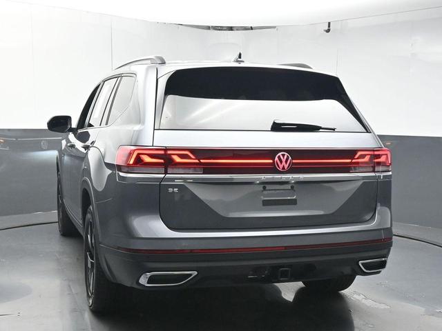 Photo of 2025 Platinum Gray Metallic Volkswagen Atlas