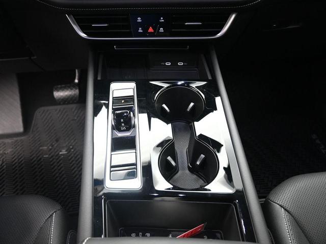 Photo of 2025 Platinum Gray Metallic Volkswagen Atlas