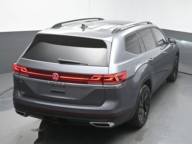 Photo of 2025 Platinum Gray Metallic Volkswagen Atlas