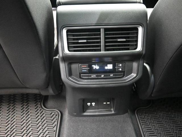 Photo of 2025 Platinum Gray Metallic Volkswagen Atlas
