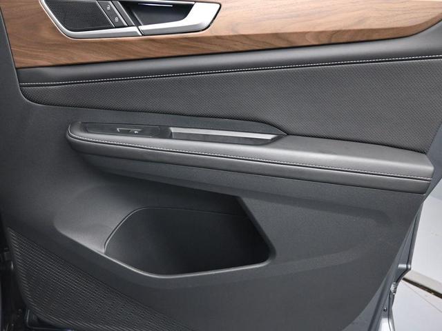 Photo of 2025 Platinum Gray Metallic Volkswagen Atlas