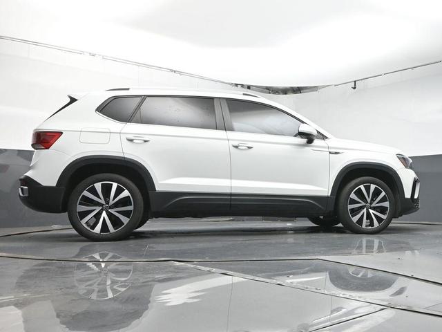 Photo of 2022 Pure White Volkswagen Taos