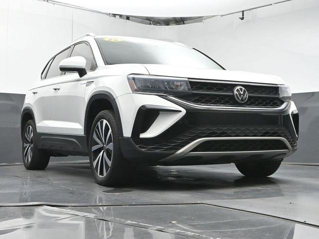 Photo of 2022 Pure White Volkswagen Taos