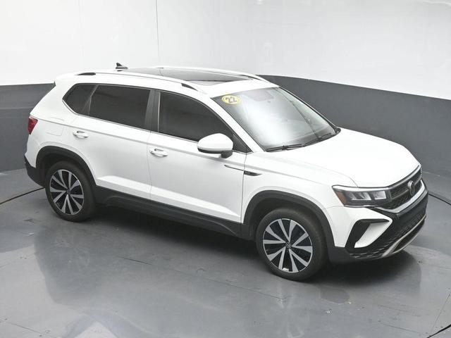Photo of 2022 Pure White Volkswagen Taos