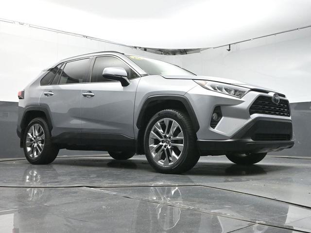 Photo of 2020 Silver Toyota RAV4