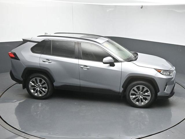 Photo of 2020 Silver Toyota RAV4