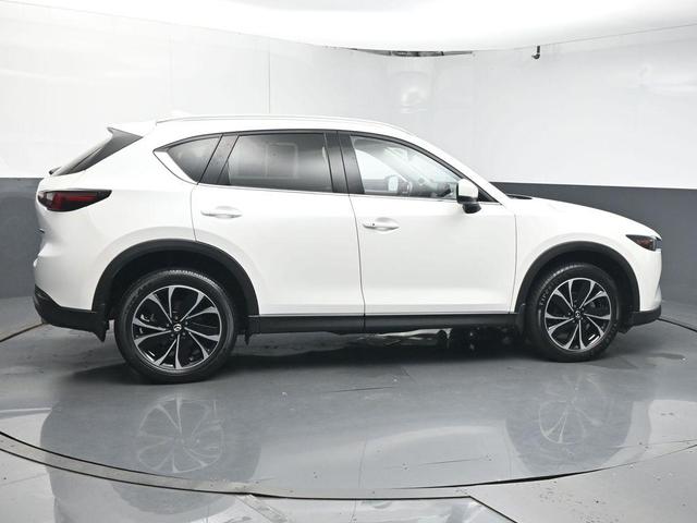 Photo of 2022 Snowflake White Pearl Mazda CX-5